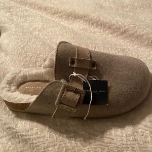 American Eagle Felt Buckle Clog (Oatmeal)